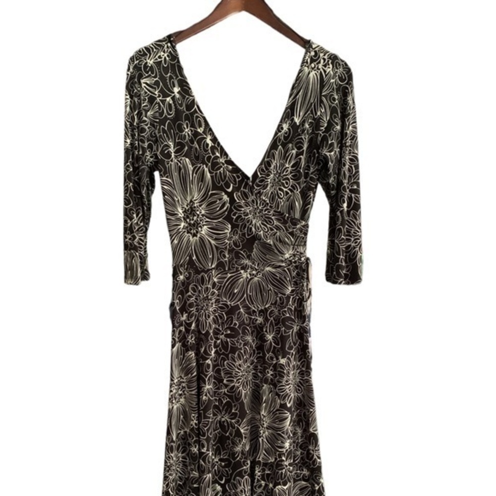London Times Black & White Dress Size 8 Faux Wrap Long Sleeve V Neck and V Back